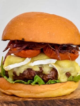 organic beef burger,brie, slo roasted tomatoes & onion marmalade